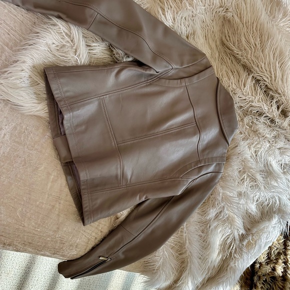 Women's Taupe Leather Jacket - Picture 9 of 9